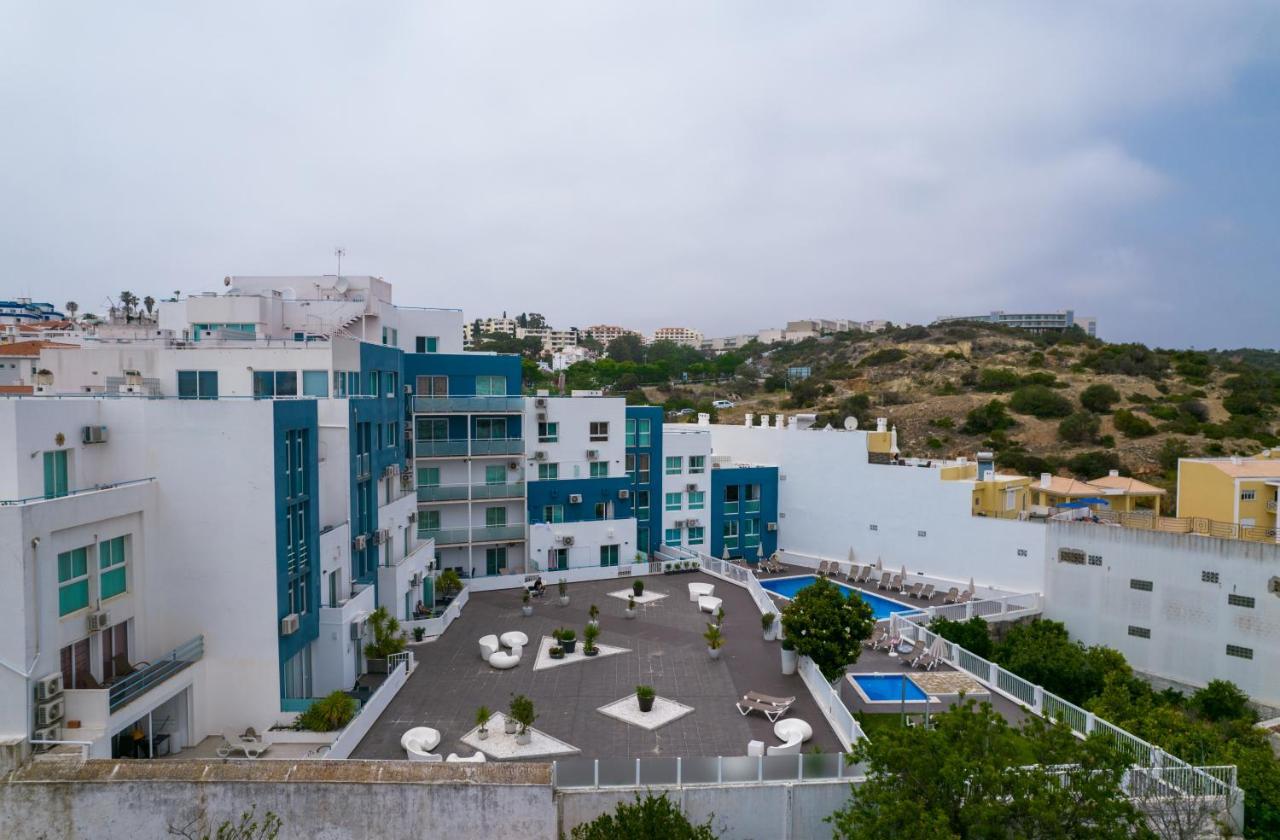 Bay View W/pool 3-min Walk To The Albufeira