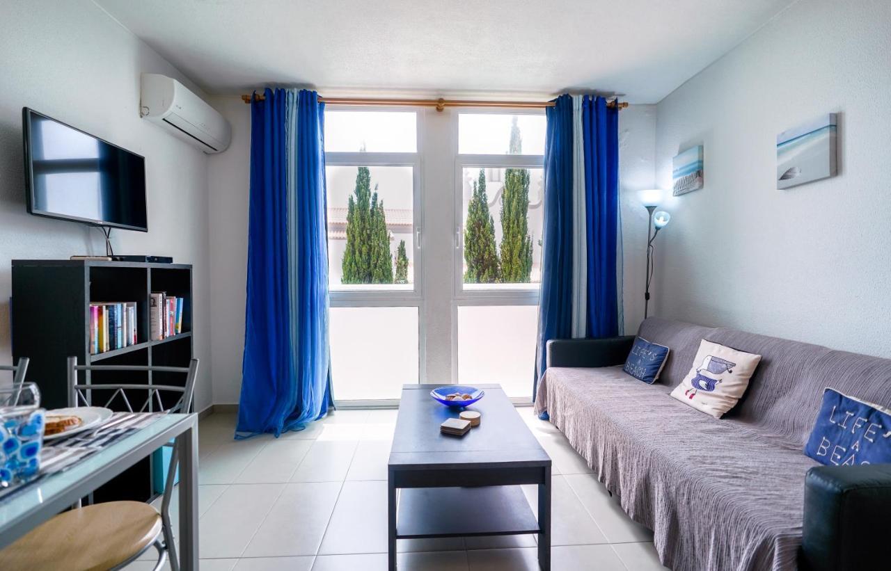 Apartment Bay View W/pool 3-min Walk To The
